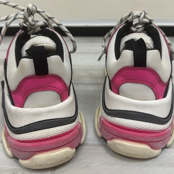 Balenciaga hot pink/black triple S sneakers in size 38(8 Us) - Picture 3 of 7